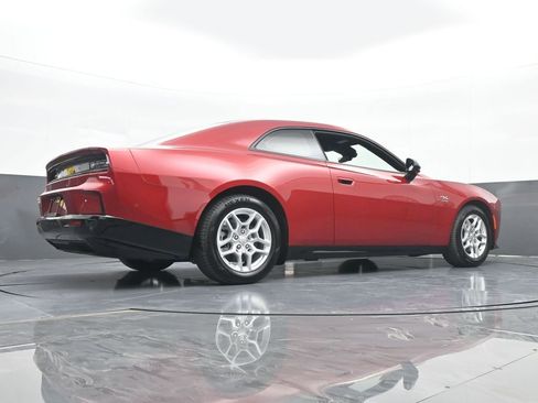 Used 2025 Dodge Charger R/T w/ Sun & Sound Package image 61