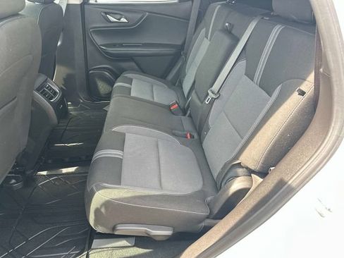 Used 2024 Chevrolet Blazer LT w/ Convenience Package FWD image 11