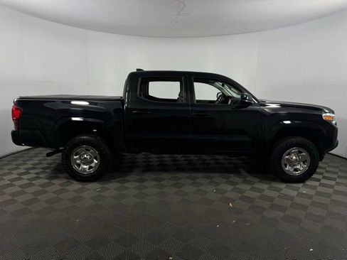 Used 2022 Toyota Tacoma SR image 10