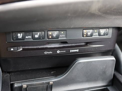 Used 2022 Lexus ES 300h w/ Premium Package image 27