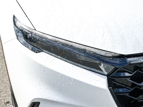 Certified 2025 Honda CR-V Sport image 14