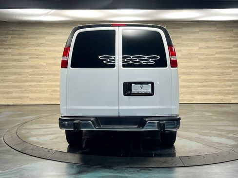 Used 2025 Chevrolet Express 2500 w/ Driver Convenience Package RWD image 20