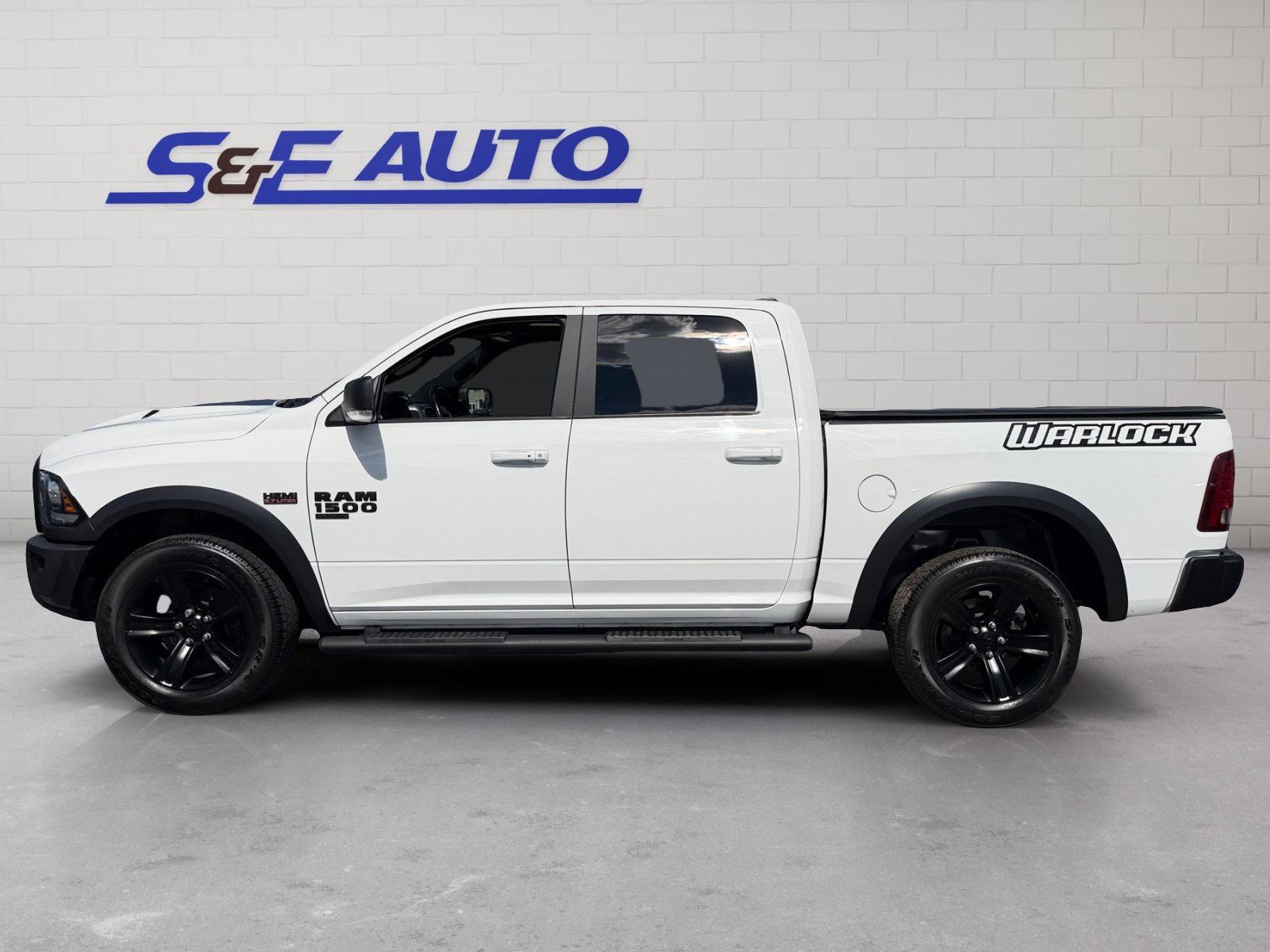 Used 2022 RAM 1500 Warlock AWD/4WD image 2