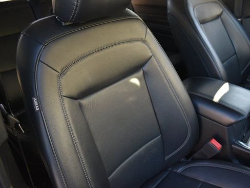 Used 2024 Ford Explorer Limited image 23