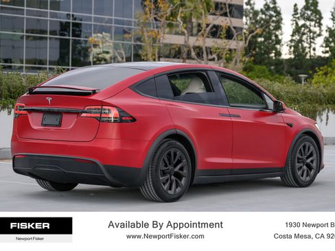 Used 2023 Tesla Model X image 3