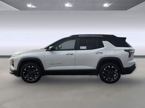 Used 2025 Chevrolet Equinox RS w/ Safety and Technology Package FWD image 3