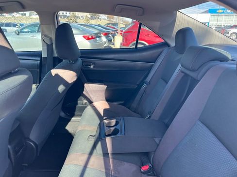 Used 2019 Toyota Corolla LE image 18