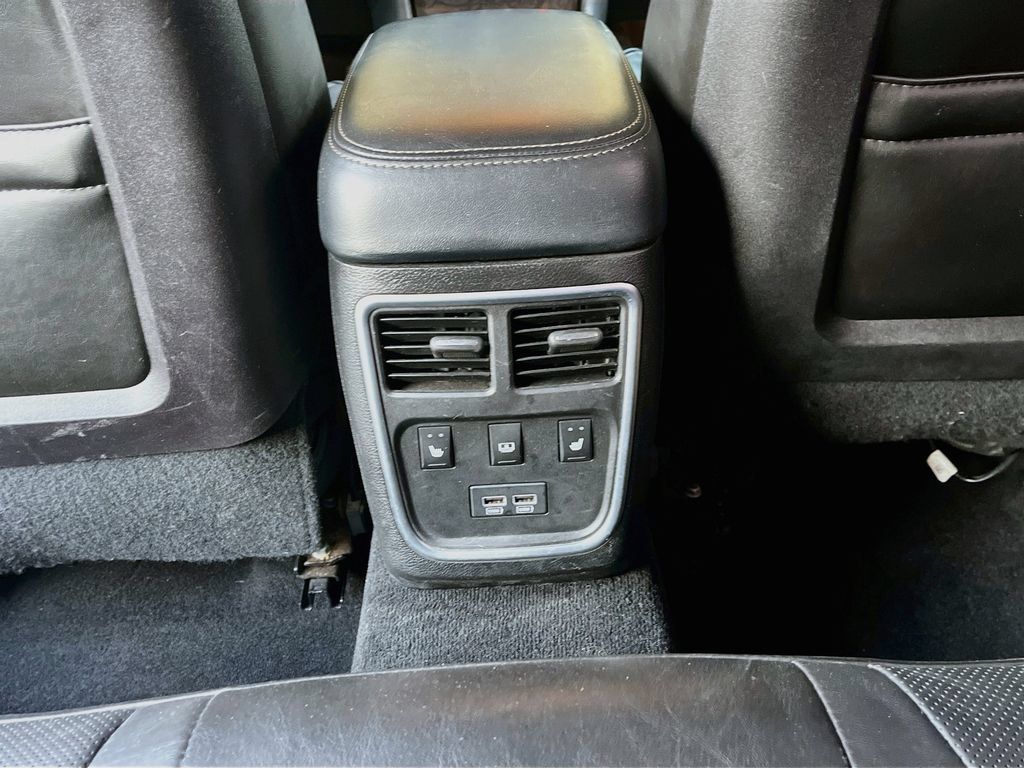 Used 2022 Chrysler 300 Touring L w/ Comfort Group RWD image 24
