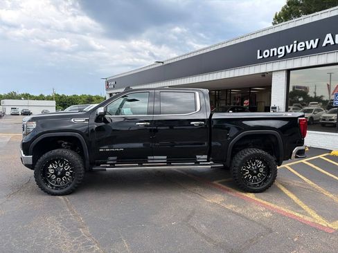 Used 2023 GMC Sierra 1500 SLT AWD/4WD image 10