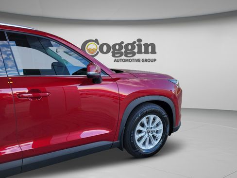 Certified 2025 Toyota Grand Highlander XLE image 28