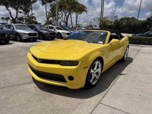 Used 2015 Chevrolet Camaro LT w/ RS Package RWD image 9