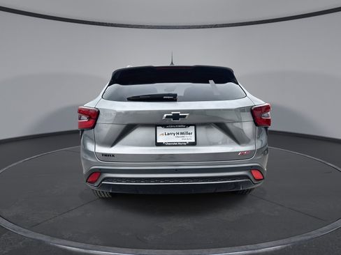 New 2026 Chevrolet Trax RS w/ Driver Confidence Package FWD image 6