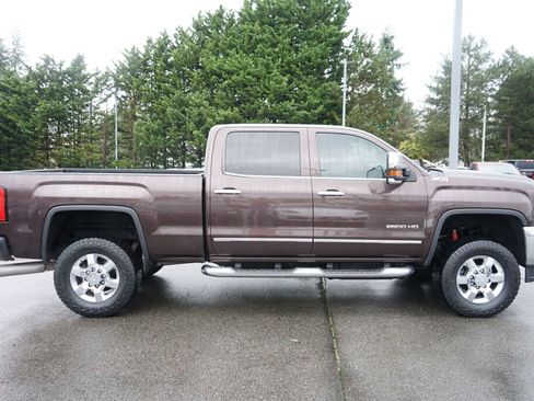 Used 2016 GMC Sierra 2500 SLT w/ Duramax Plus Package image 6