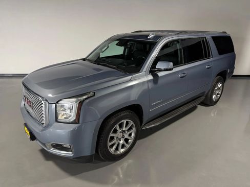 Used 2015 GMC Yukon XL Denali w/ Open Road Package RWD image 52