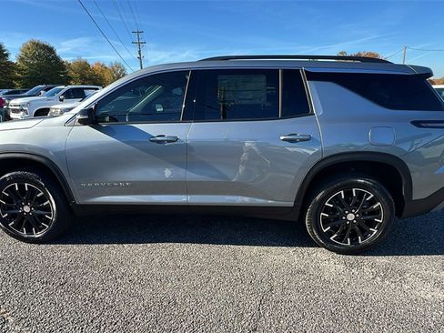 New 2026 Chevrolet Traverse LT w/ Sun and Wheel Package image 8