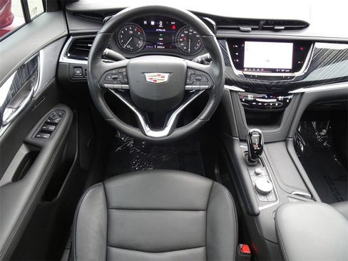 Certified 2024 Cadillac XT6 Premium Luxury w/ Technology Package image 15