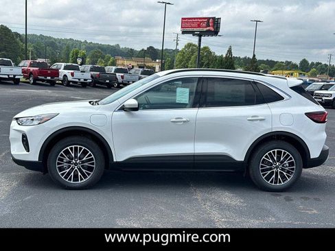 New 2025 Ford Escape SE w/ Class II Trailer Tow Package image 4