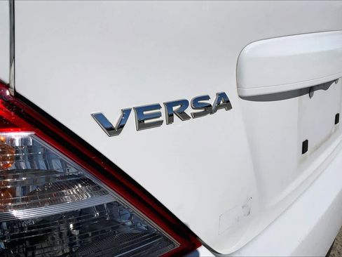 Used 2017 Nissan Versa SV image 31
