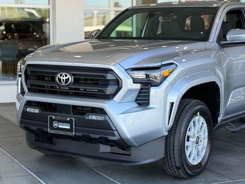New 2025 Toyota Tacoma SR5 image 3