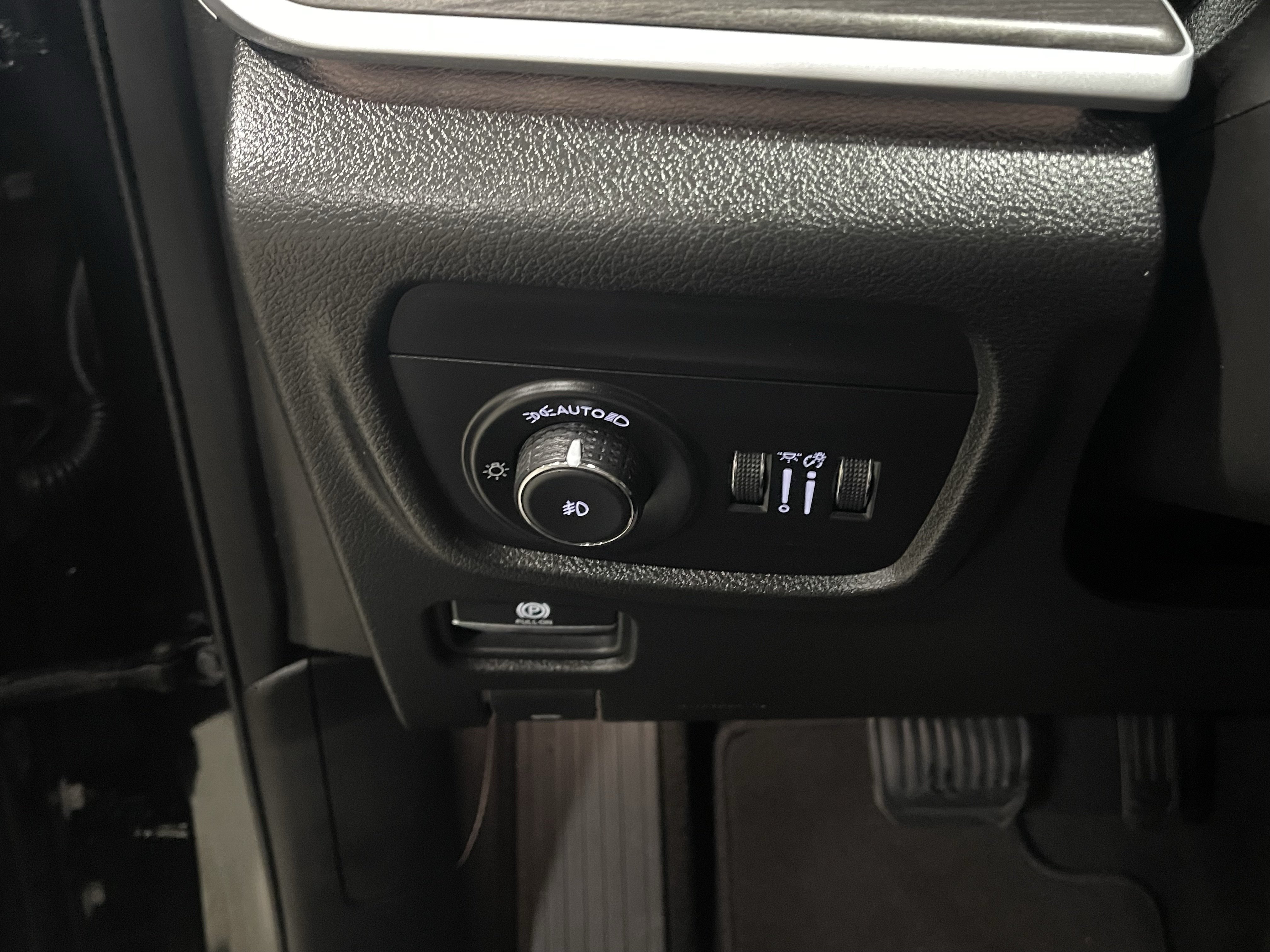 Used 2024 Jeep Grand Cherokee L Limited w/ Luxury Tech Group II AWD/4WD image 25