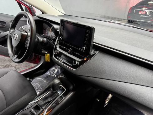 Used 2022 Toyota Corolla LE FWD image 51