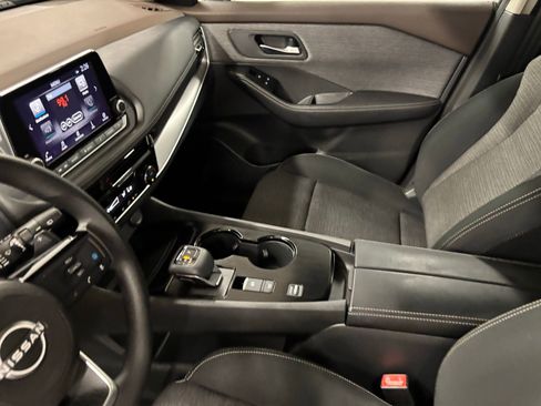 Used 2023 Nissan Rogue SV FWD image 17