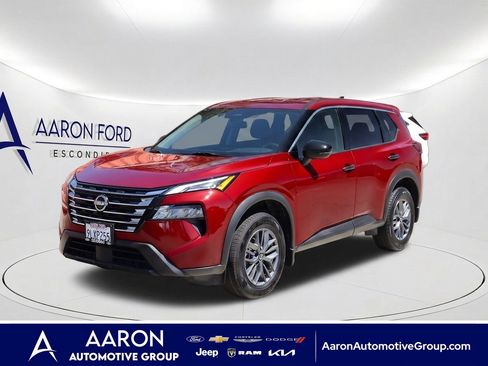 Used 2024 Nissan Rogue S FWD image 1