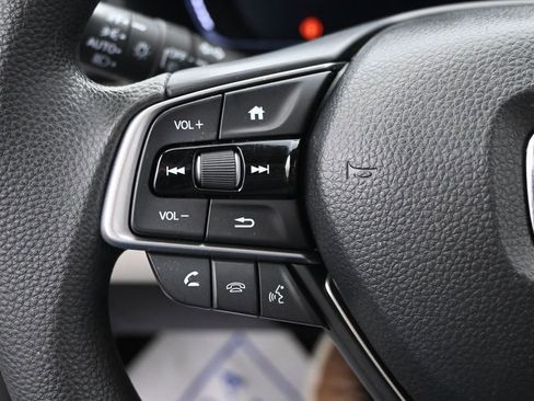 Used 2019 Honda Accord EX image 12