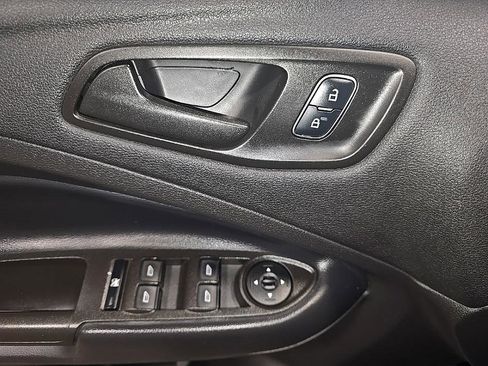 Used 2019 Ford Escape S image 11