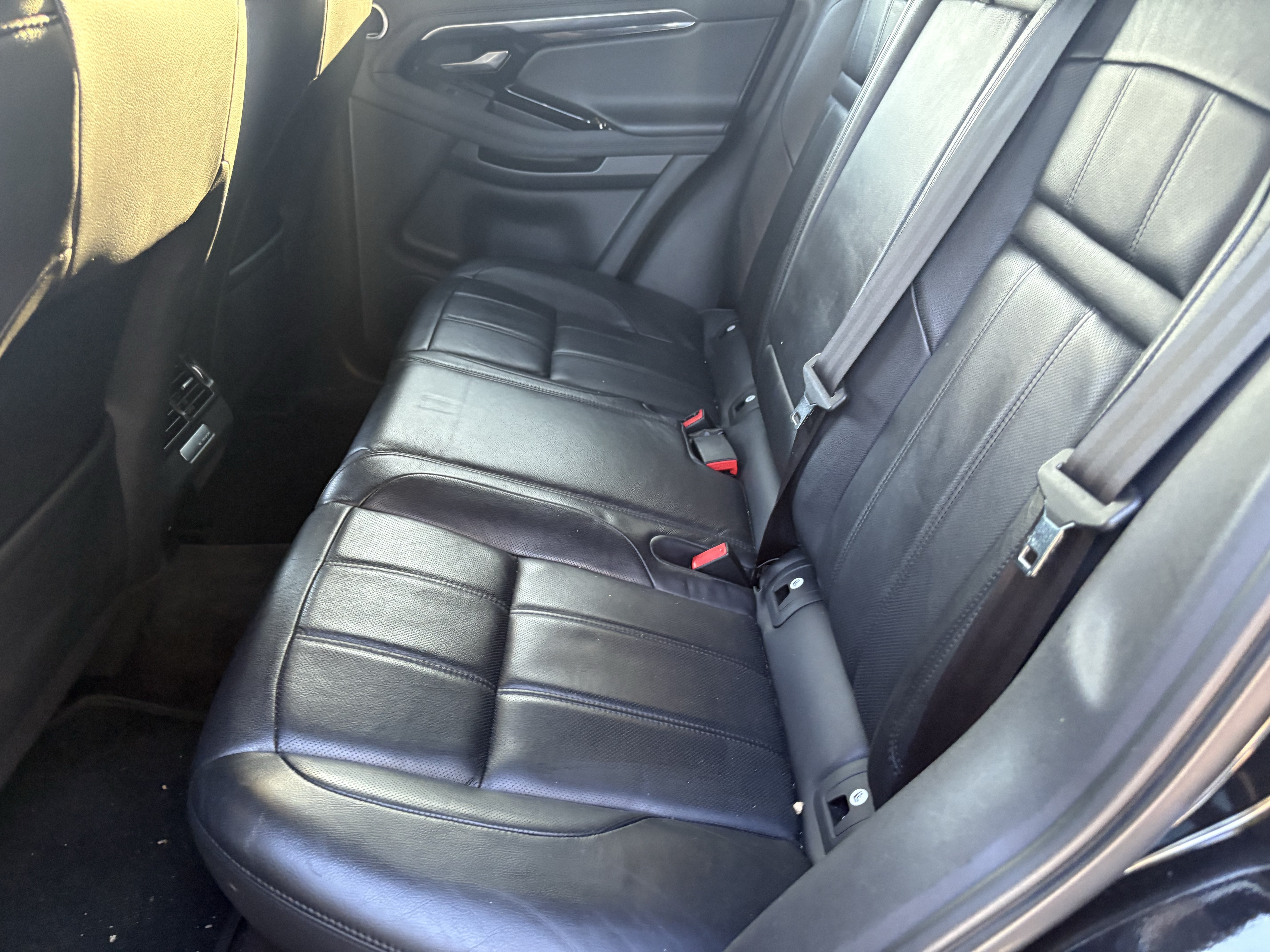 Used 2020 Land Rover Range Rover Evoque SE AWD/4WD image 6