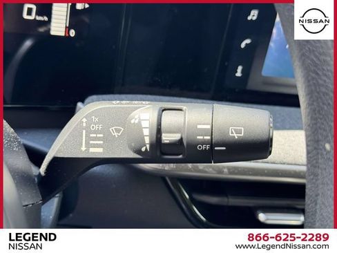 Used 2025 Nissan Kicks SV AWD/4WD image 22