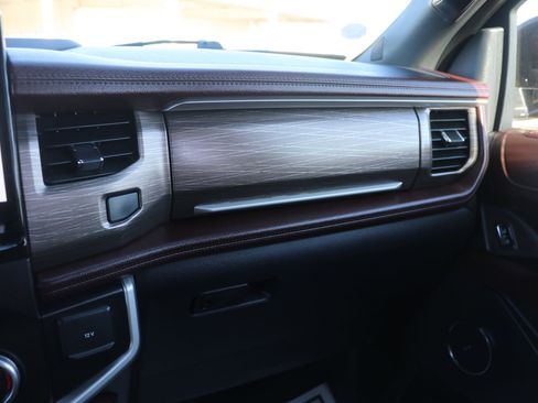 Used 2024 Ford Expedition Max Limited image 29