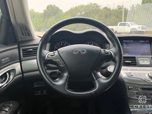 Used 2017 INFINITI Q70 L 3.7 RWD image 13