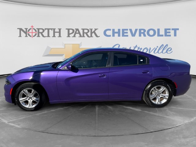 Used 2019 Dodge Charger SXT RWD image 6