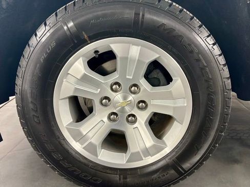 Used 2018 Chevrolet Silverado 1500 LT w/ All Star Edition image 11