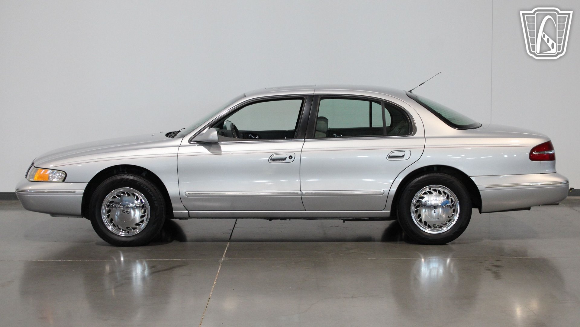 Used 1996 Lincoln Continental FWD image 19