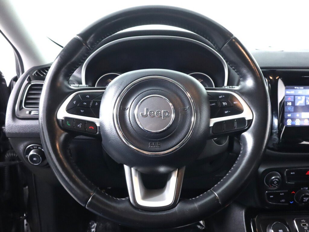 Used 2019 Jeep Compass Latitude AWD/4WD image 11