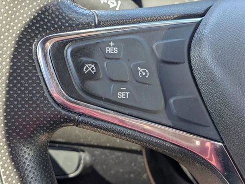 Used 2019 Chevrolet Equinox LT image 4