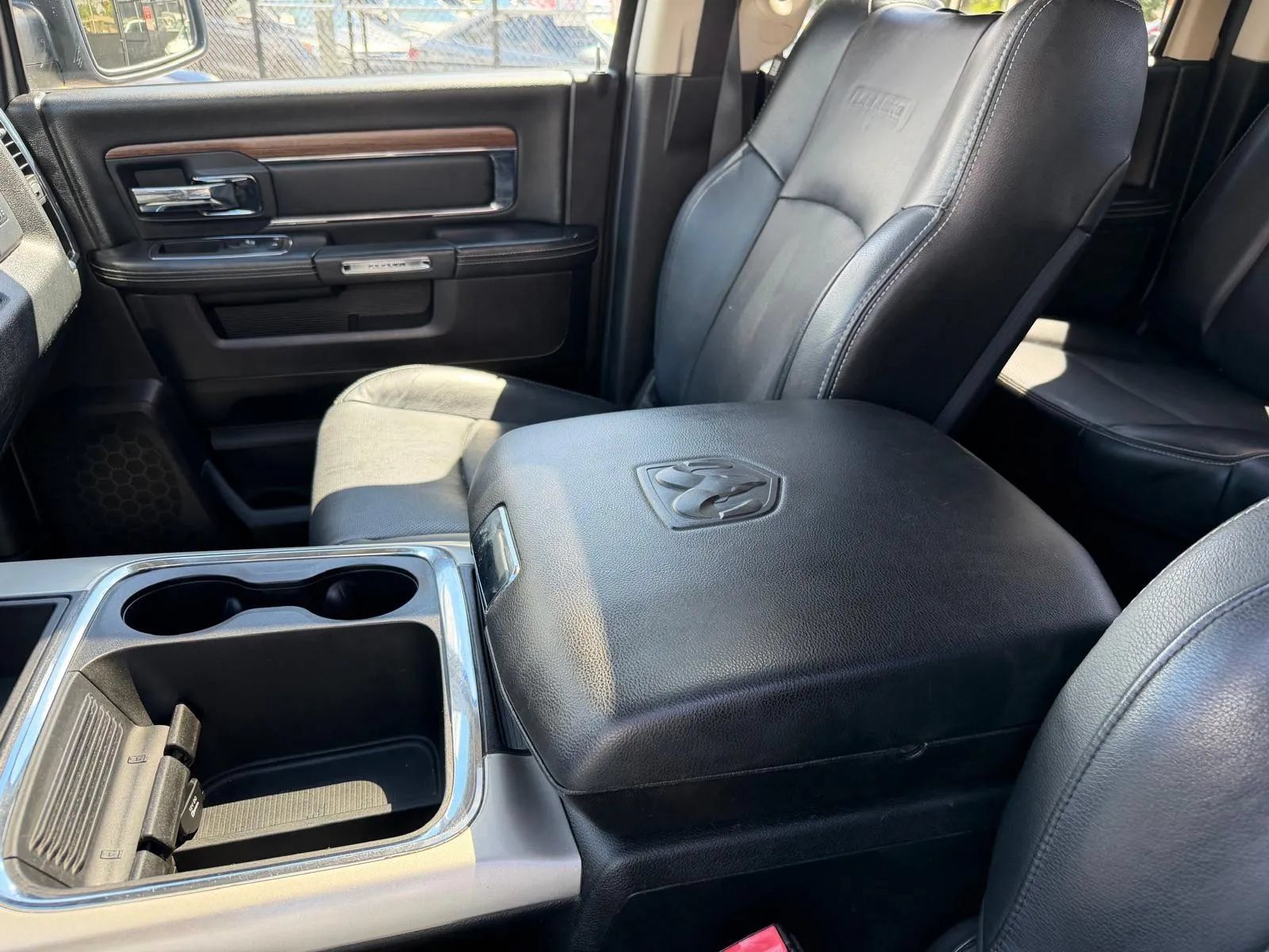 Used 2016 RAM 1500 Laramie w/ Convenience Group AWD/4WD image 33