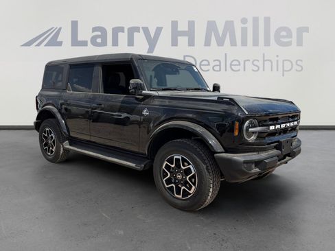 New 2025 Ford Bronco Outer Banks image 7