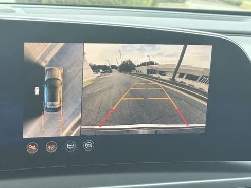Certified 2024 Cadillac Lyriq Tech w/ Driver Assist Package AWD/4WD image 30