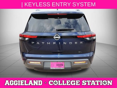 Certified 2026 Nissan Pathfinder SL FWD image 5