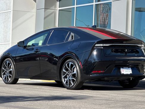 Certified 2023 Toyota Prius Prime Premium image 8