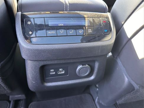 Used 2023 INFINITI QX60 Luxe w/ Performance Audio Package FWD image 11