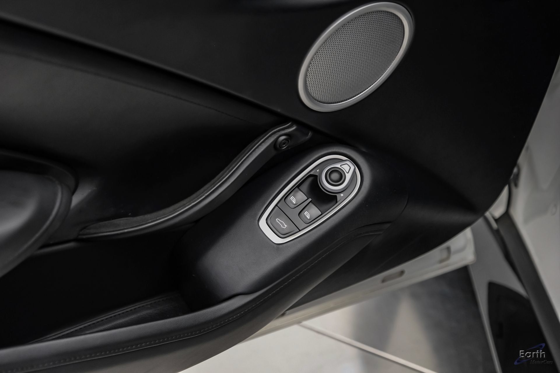 Used 2022 Aston Martin V8 Vantage Coupe RWD image 83