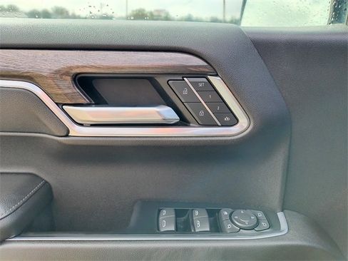 Used 2022 Chevrolet Silverado 1500 LTZ image 19