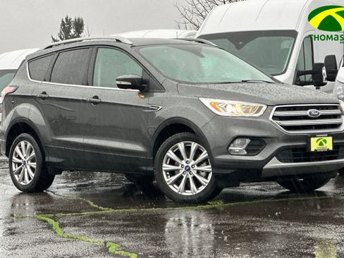 Used 2017 Ford Escape Titanium image 1