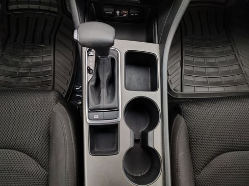 Used 2020 Kia Optima LX image 29