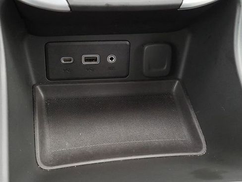 Used 2022 GMC Terrain SLE image 23