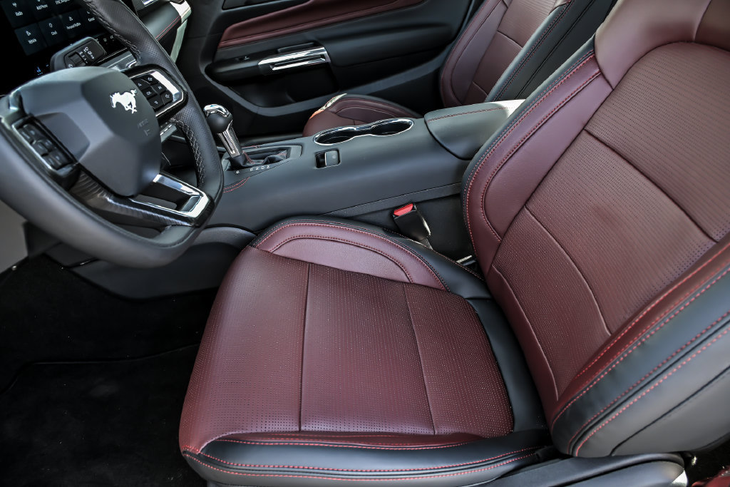 Certified 2025 Ford Mustang GT Premium RWD image 12